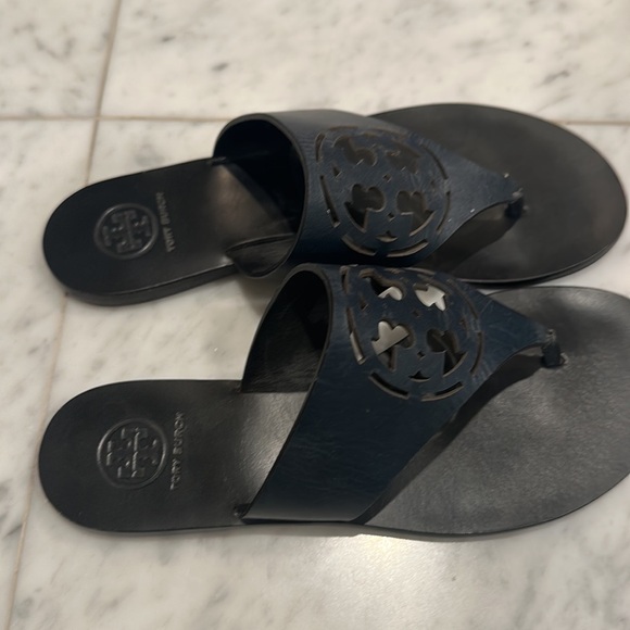 Tory Burch sandals - Picture 2 of 2